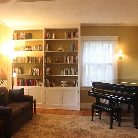איווה סיטי Brown Street Inn Bed And Breakfast מראה חיצוני תמונה